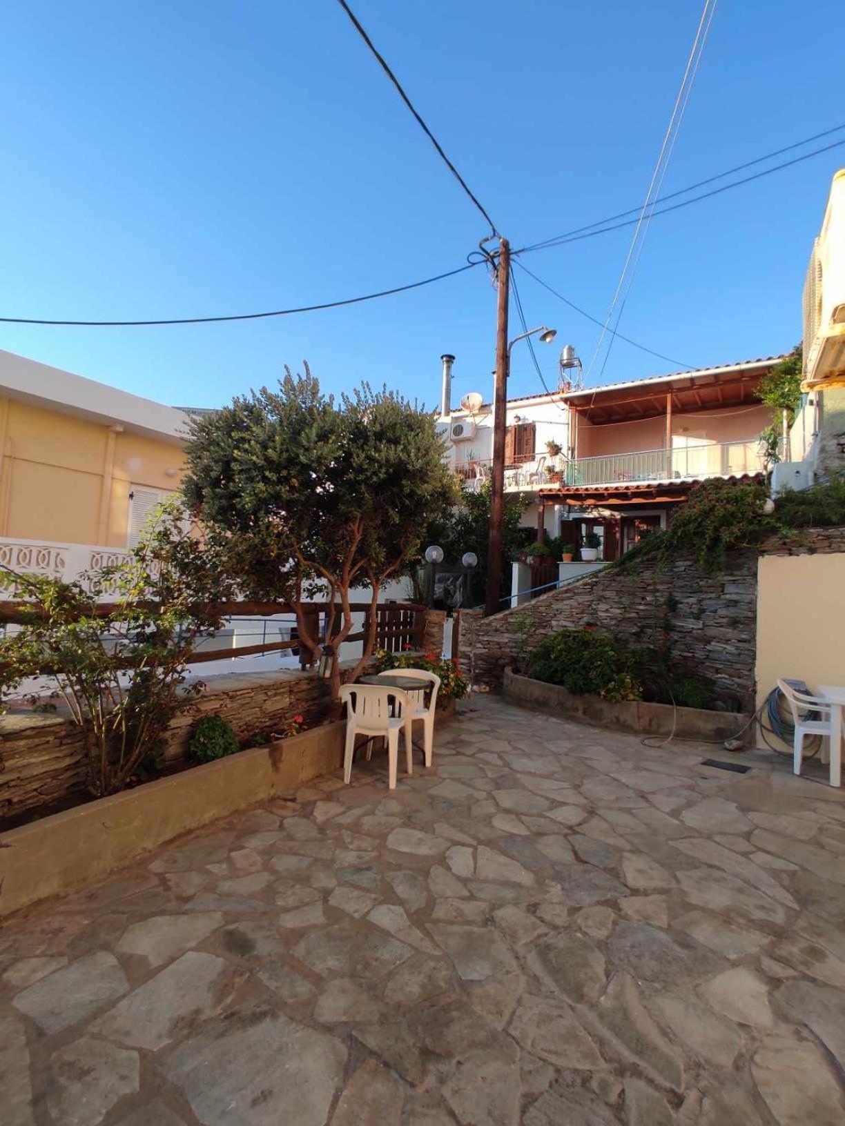 Politis Sudios Apartment Batsíon Exterior photo