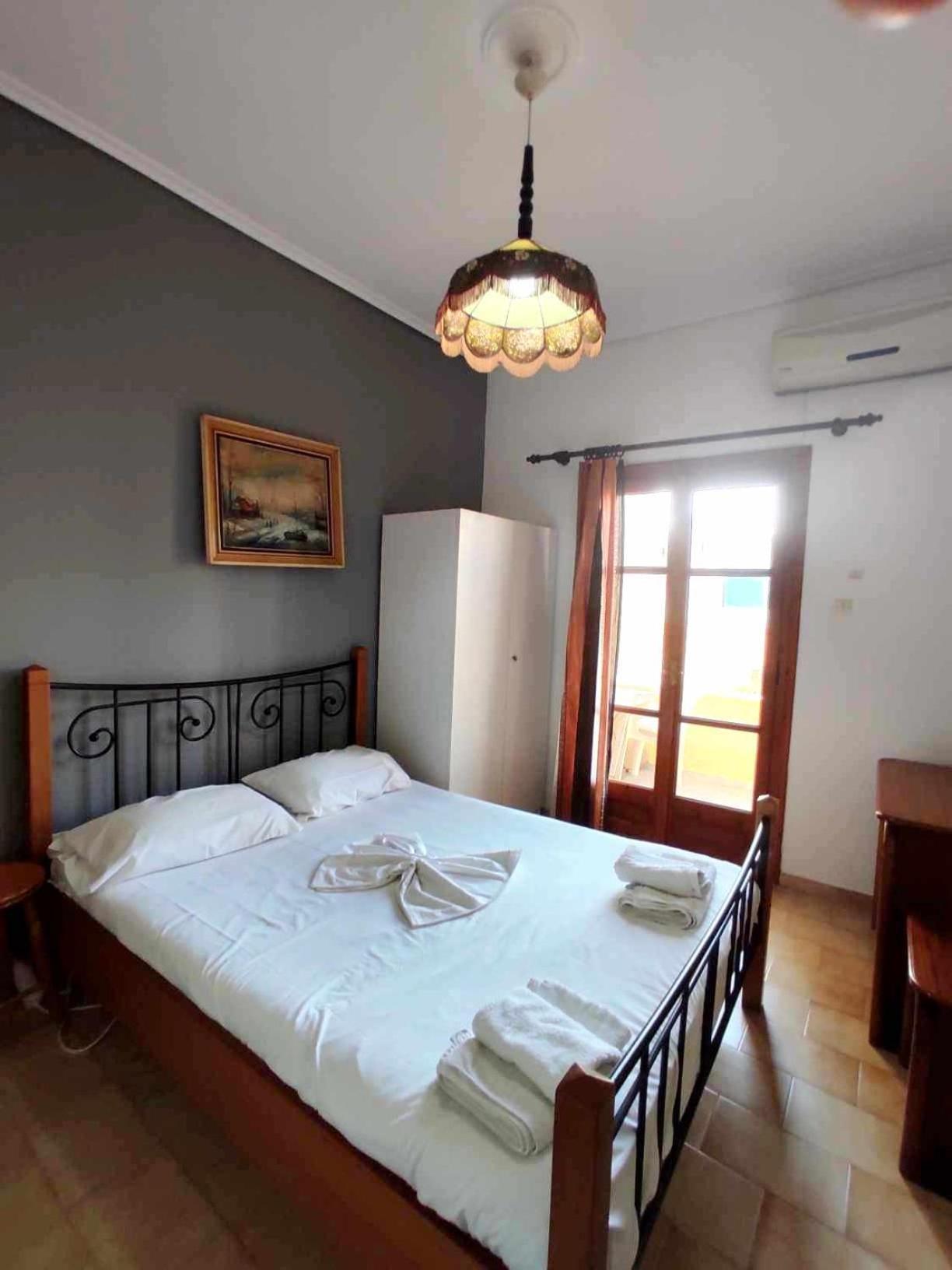 Politis Sudios Apartment Batsíon Exterior photo