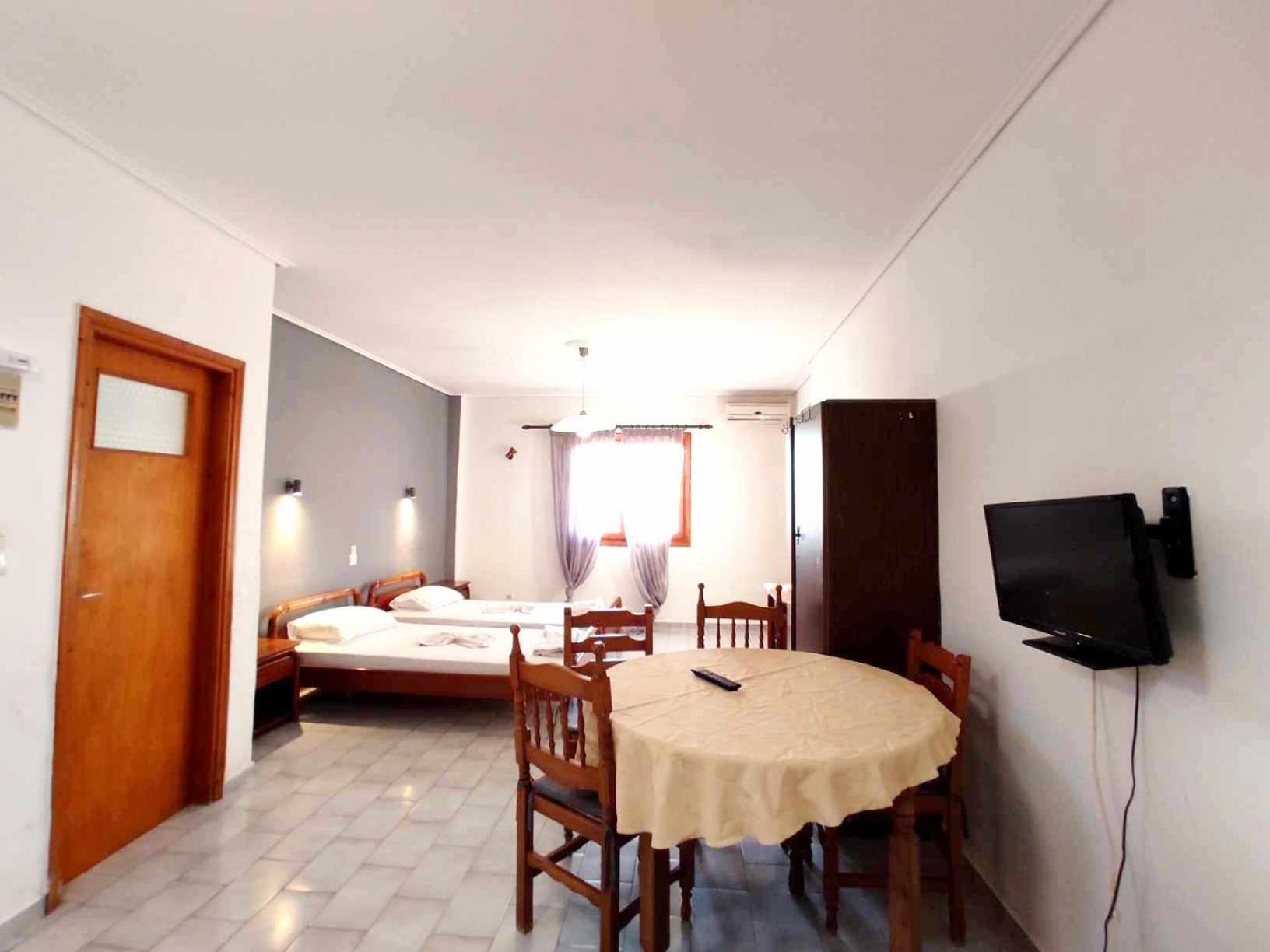 Politis Sudios Apartment Batsíon Exterior photo