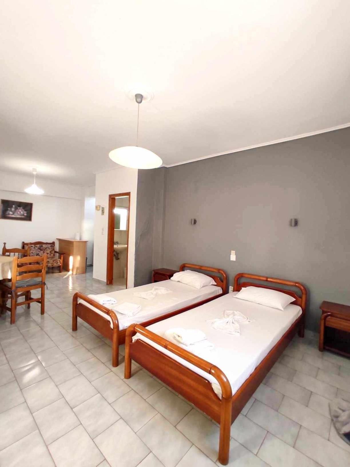 Politis Sudios Apartment Batsíon Exterior photo