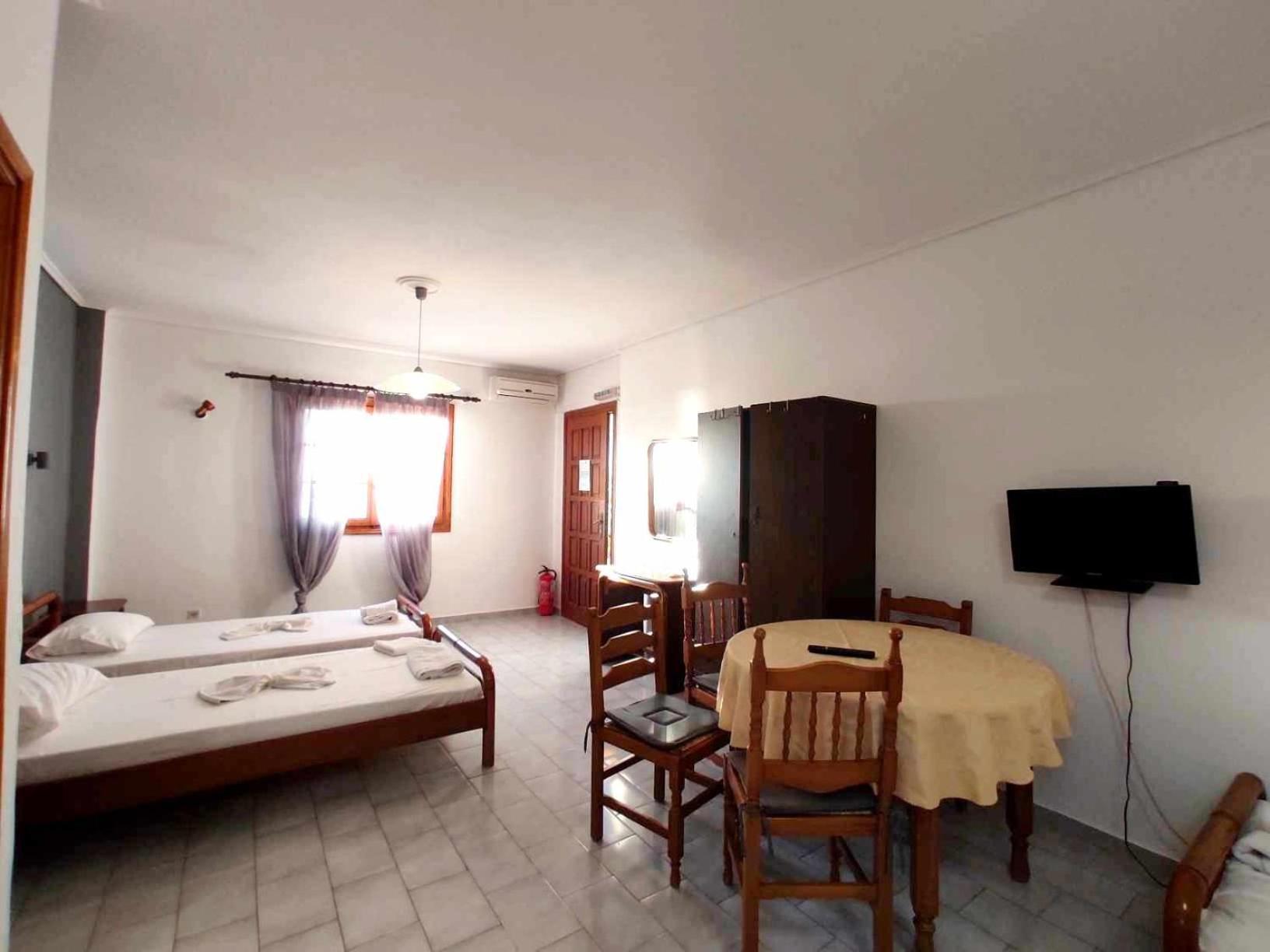 Politis Sudios Apartment Batsíon Exterior photo
