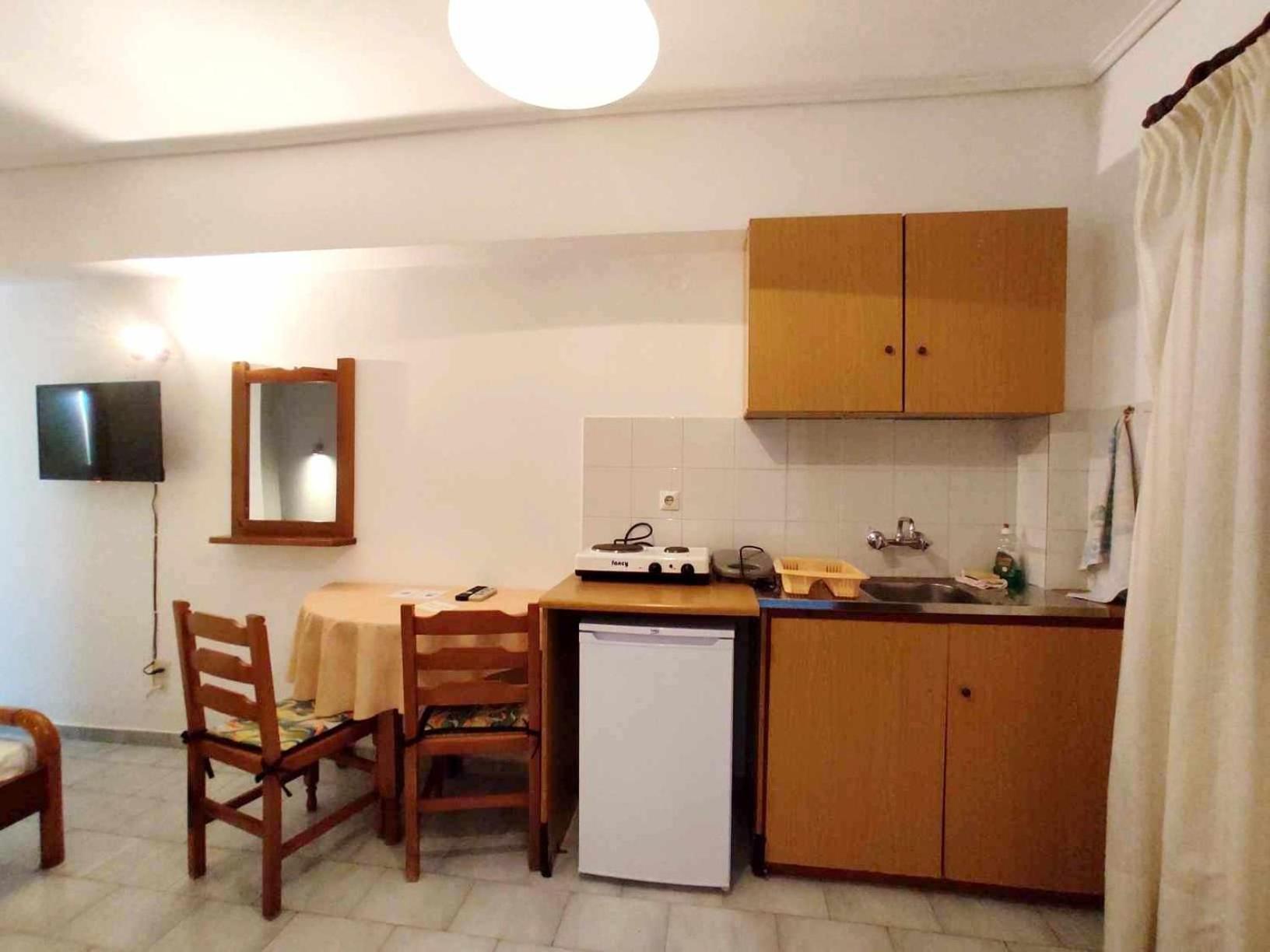 Politis Sudios Apartment Batsíon Exterior photo